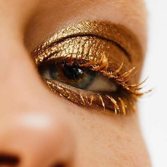 maquillage doré prisma yeux
