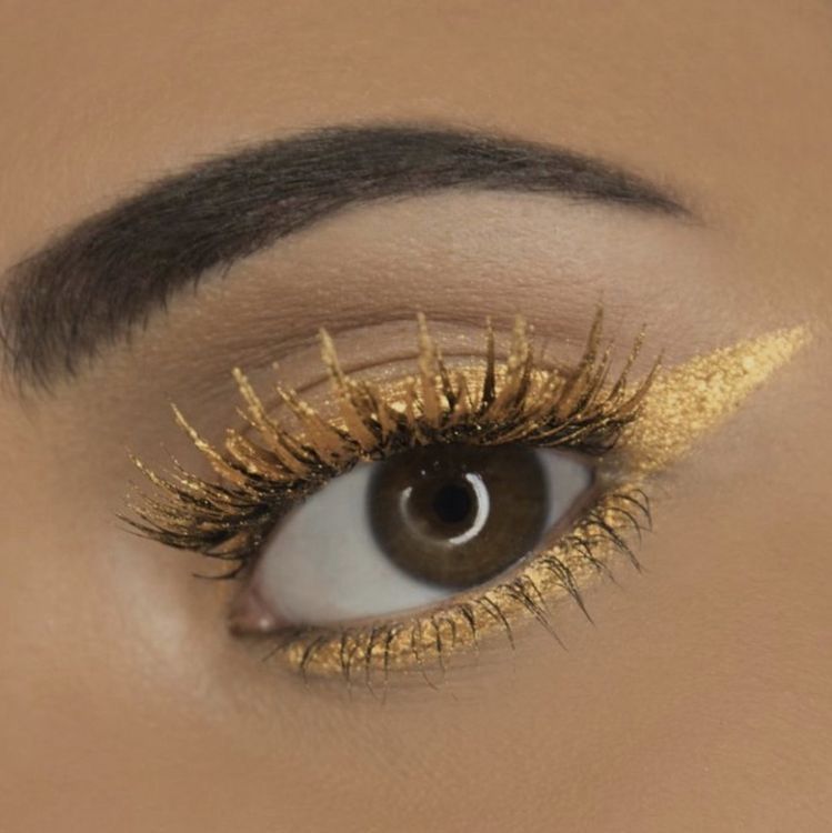 maquillage cils et eyeliner doré prisma